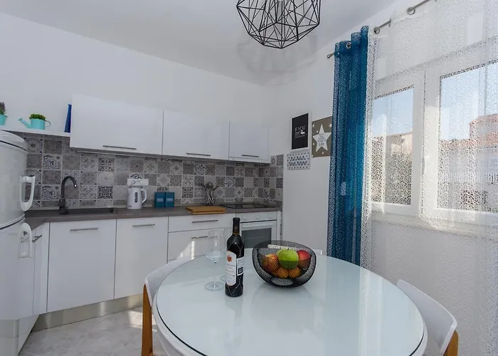 Apartment Mika1